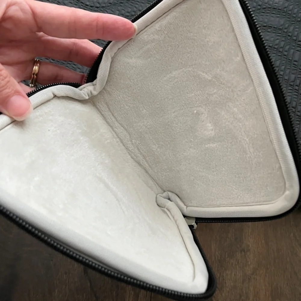 Arvok Laptop Case